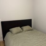 Double bed in private student bedroom in Bordeaux homestay